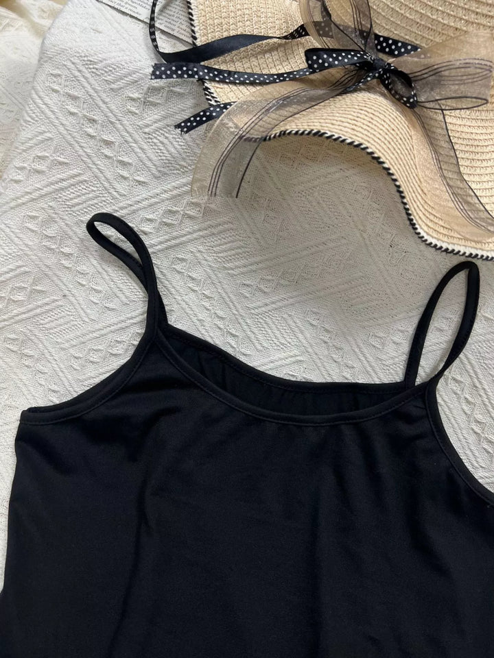 Fitted spaghetti strap scoop neck cropped cami