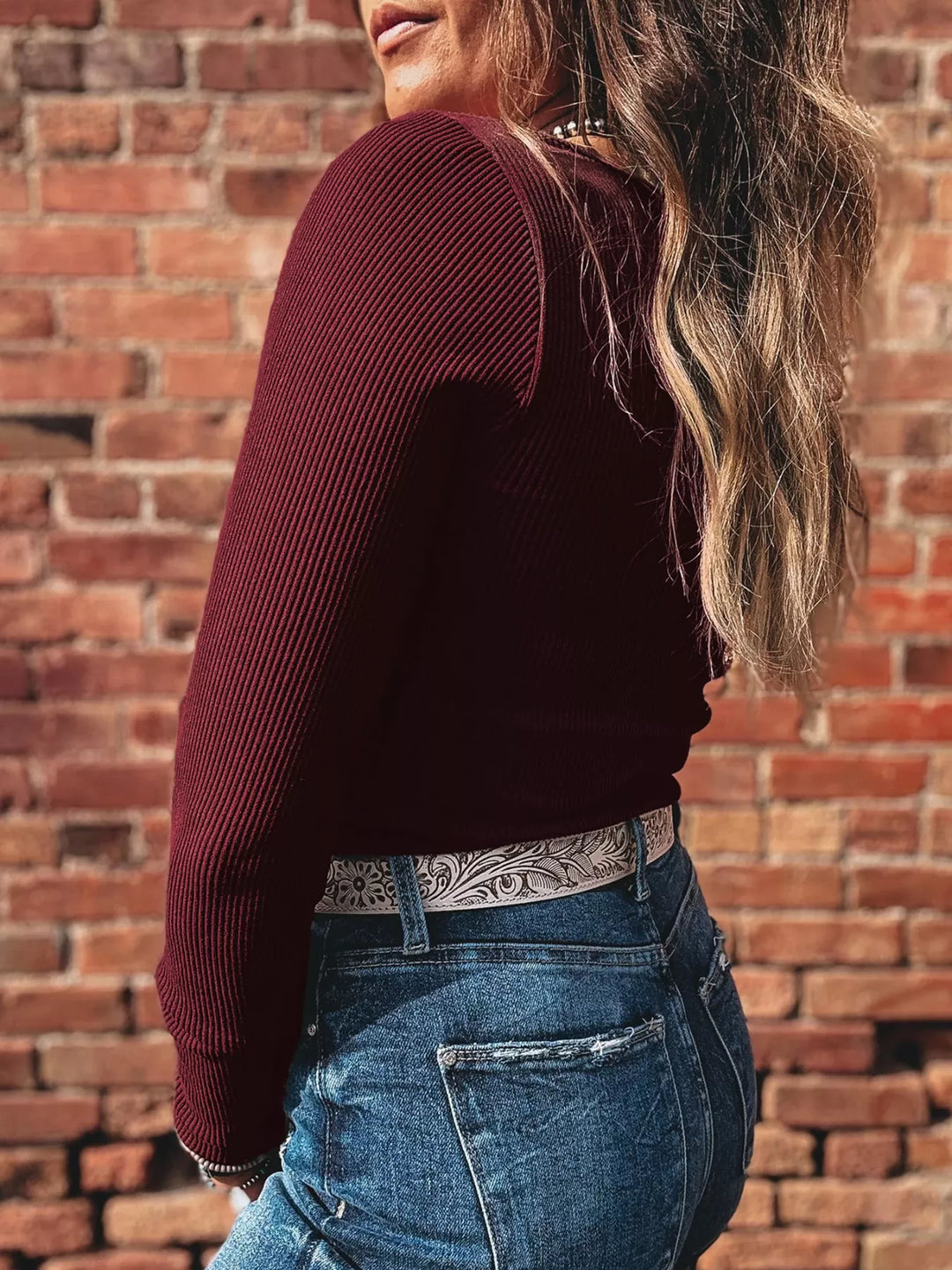 Ribbed knit scoop neck long sleeve fitted top