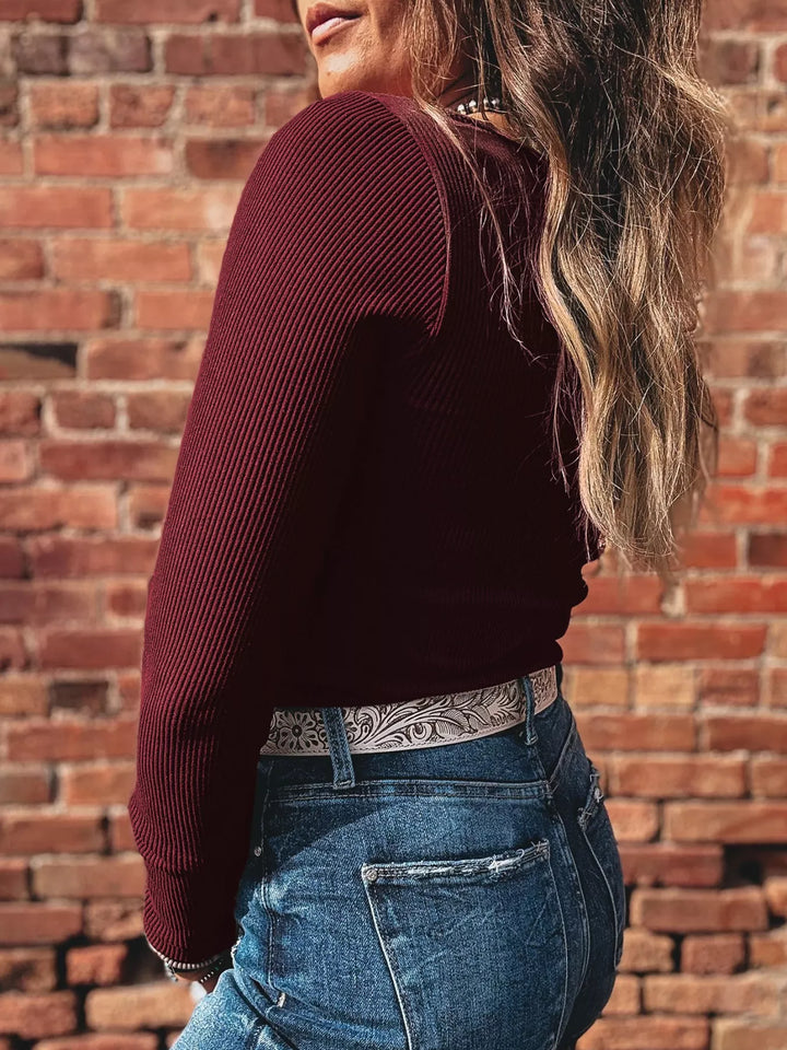 Ribbed knit scoop neck long sleeve fitted top