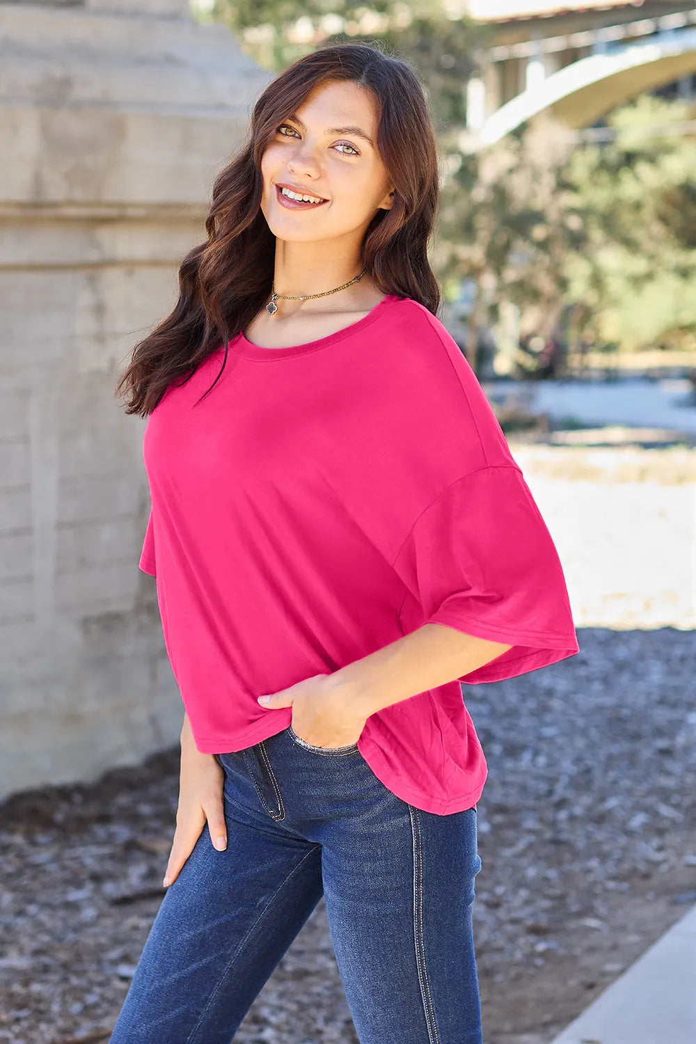 Drop-shoulder boxy round neck short sleeve tee