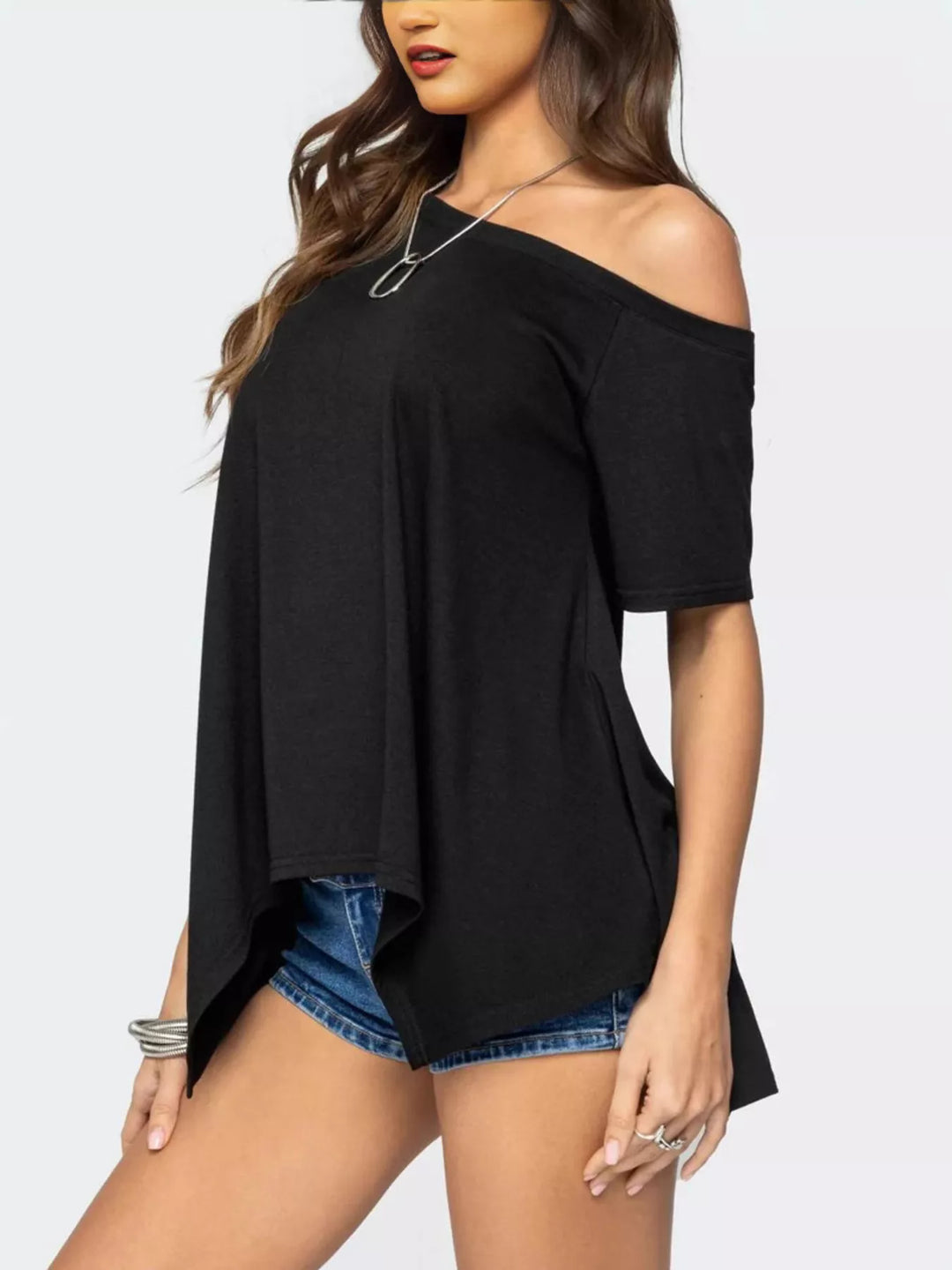 Off-shoulder asymmetric hem short sleeve top