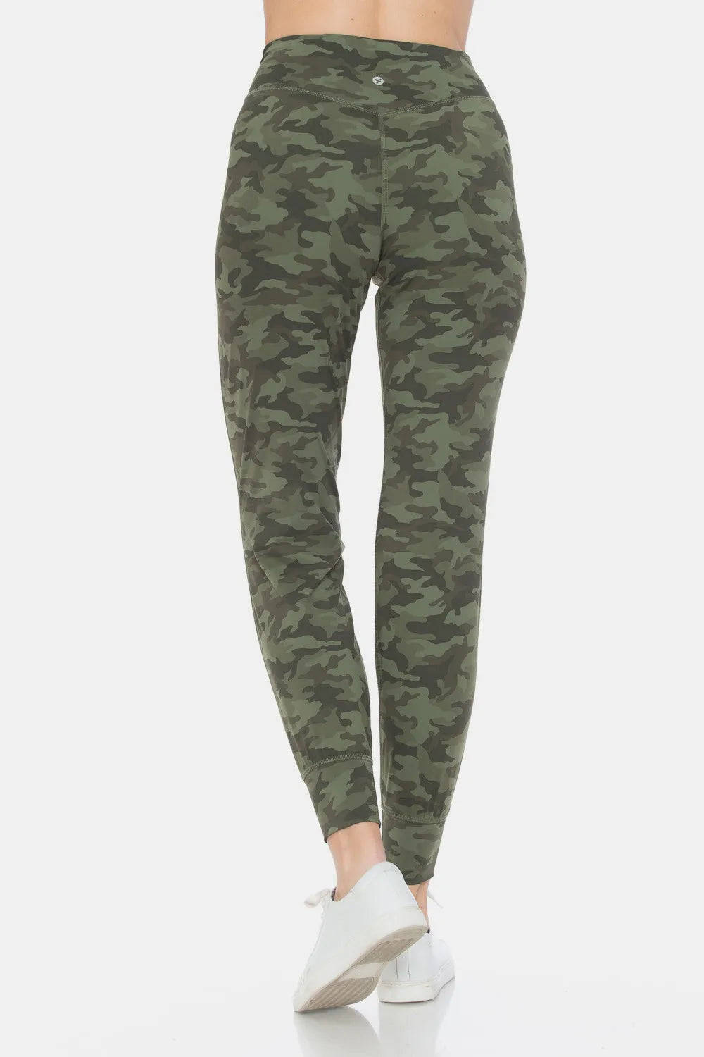 High-waist camo leggings with side pockets and cuffed ankles