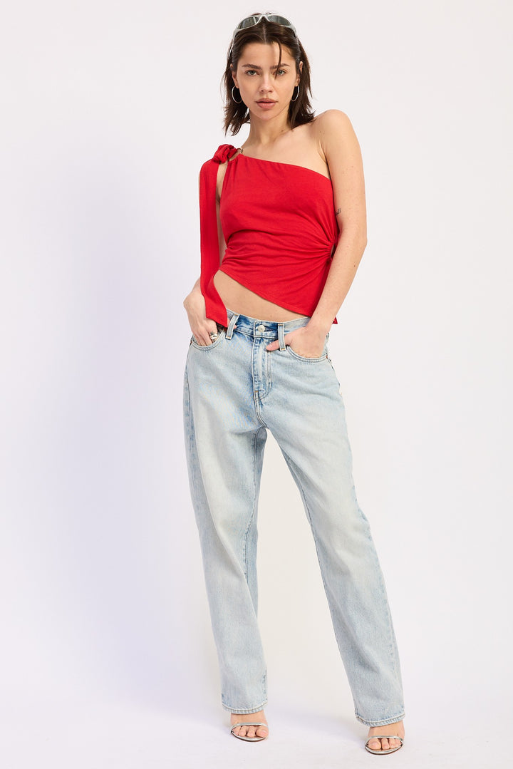 One-shoulder asymmetrical top with O-ring shoulder tie - RED