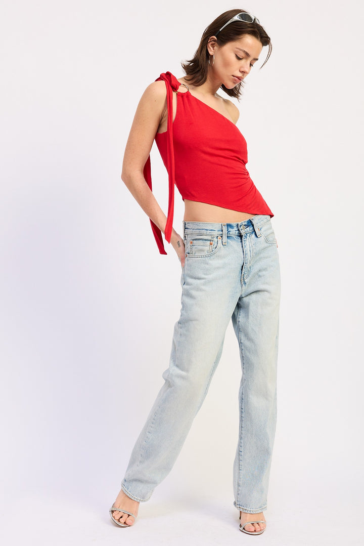 One-shoulder asymmetrical top with O-ring shoulder tie - RED