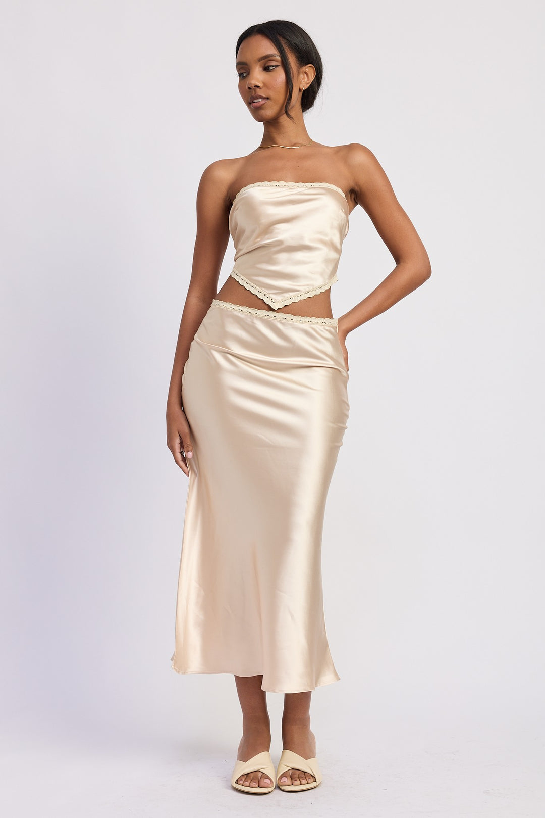 Low-rise bias-cut satin maxi skirt with lace trim - Beige