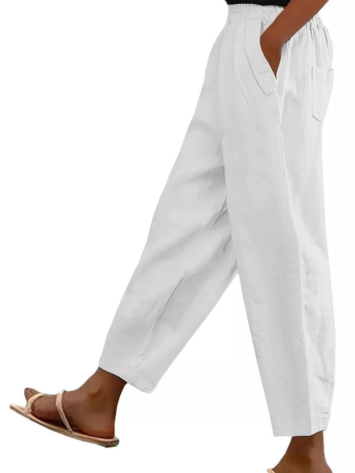 White Paperbag waist tapered crop pants with side pockets
