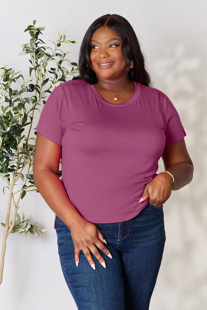 Round neck short sleeve tee with relaxed fit