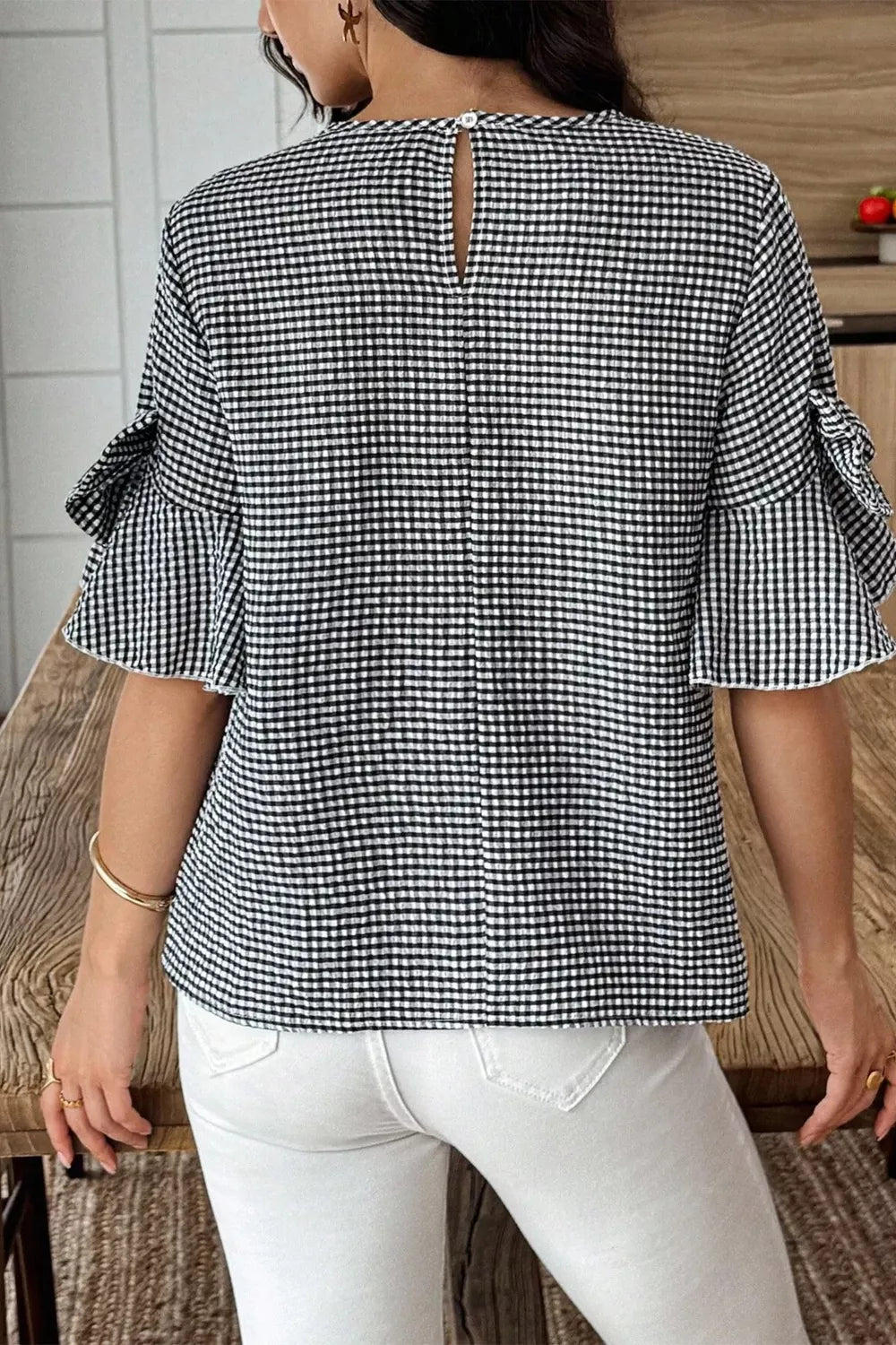 Gingham ruffle half-sleeve crew neck blouse