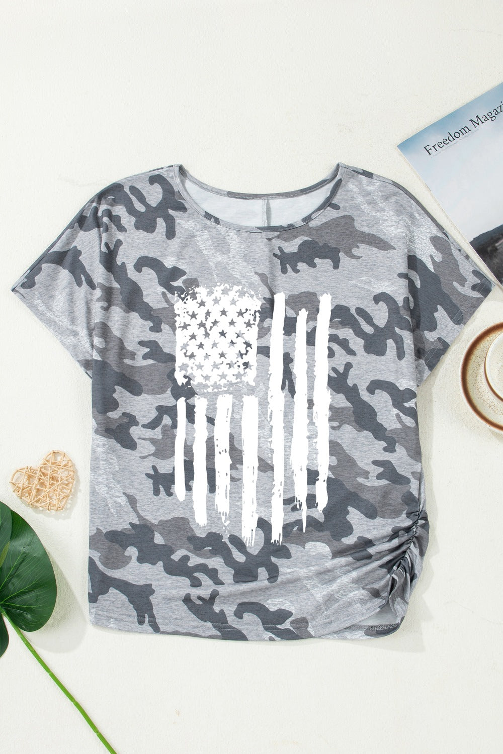 Camo American flag graphic crew neck tee