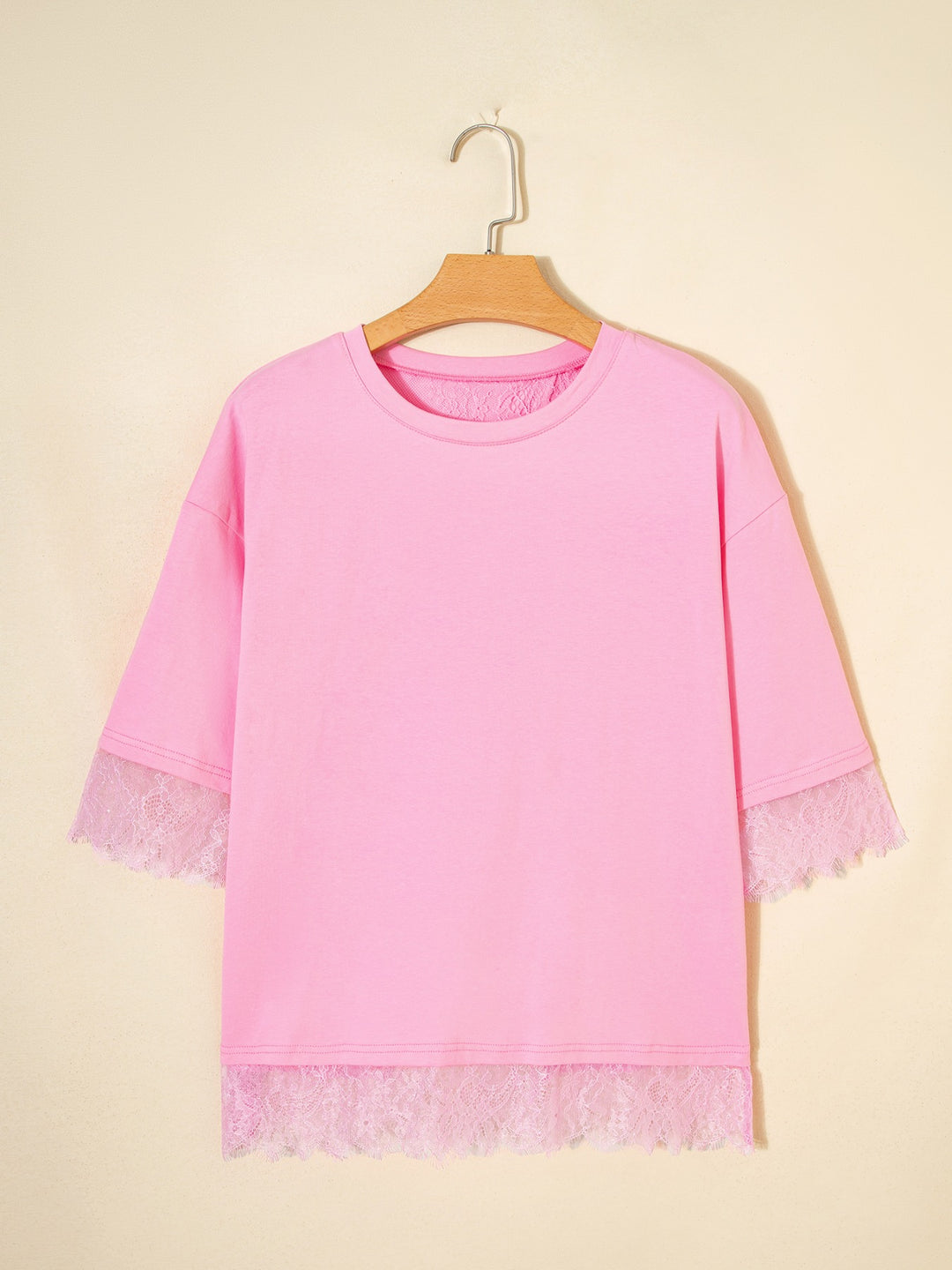 Oversized tee with floral lace back and sleeve trim
