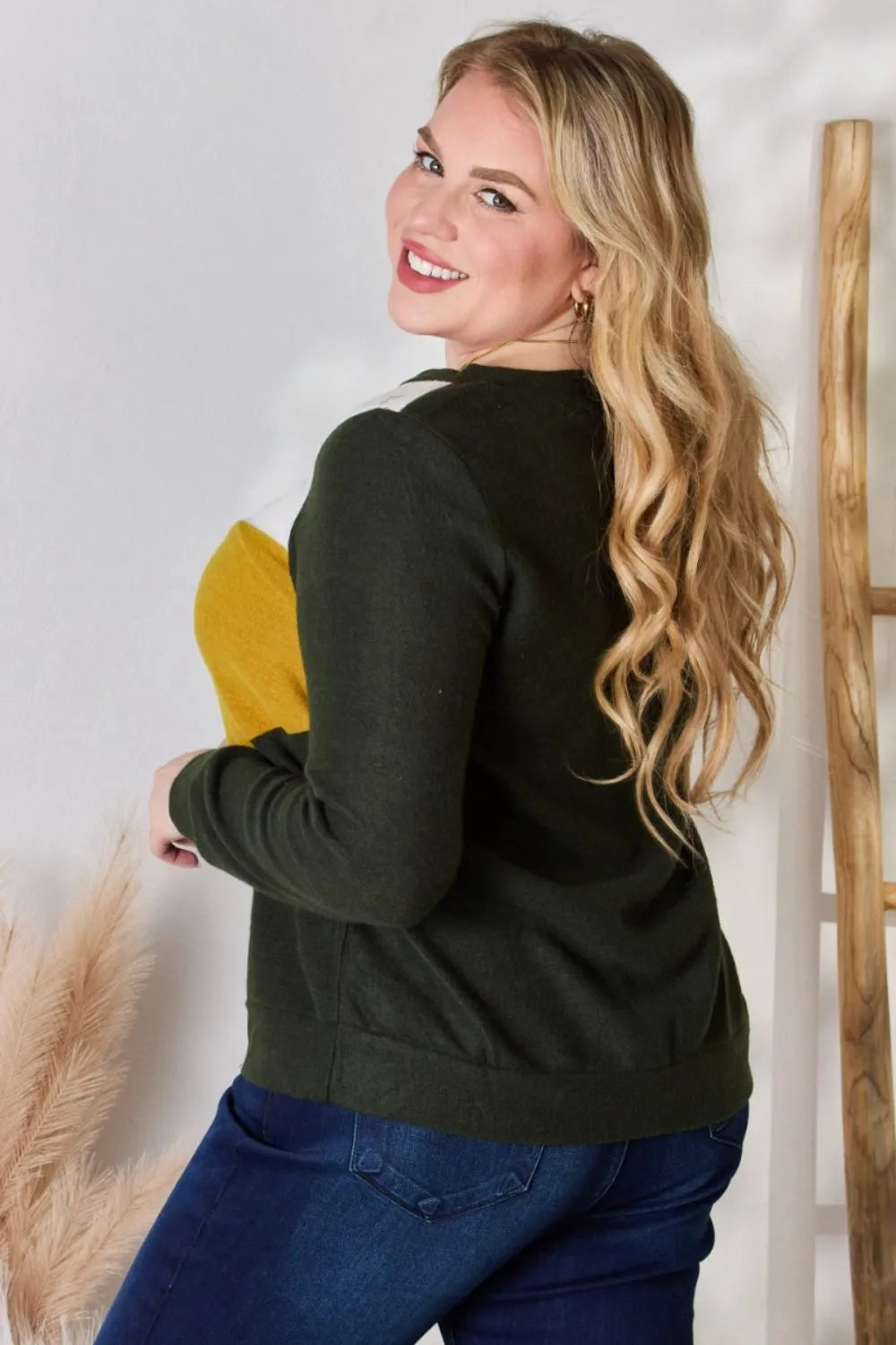 Color block chevron knit V-neck top with long sleeves