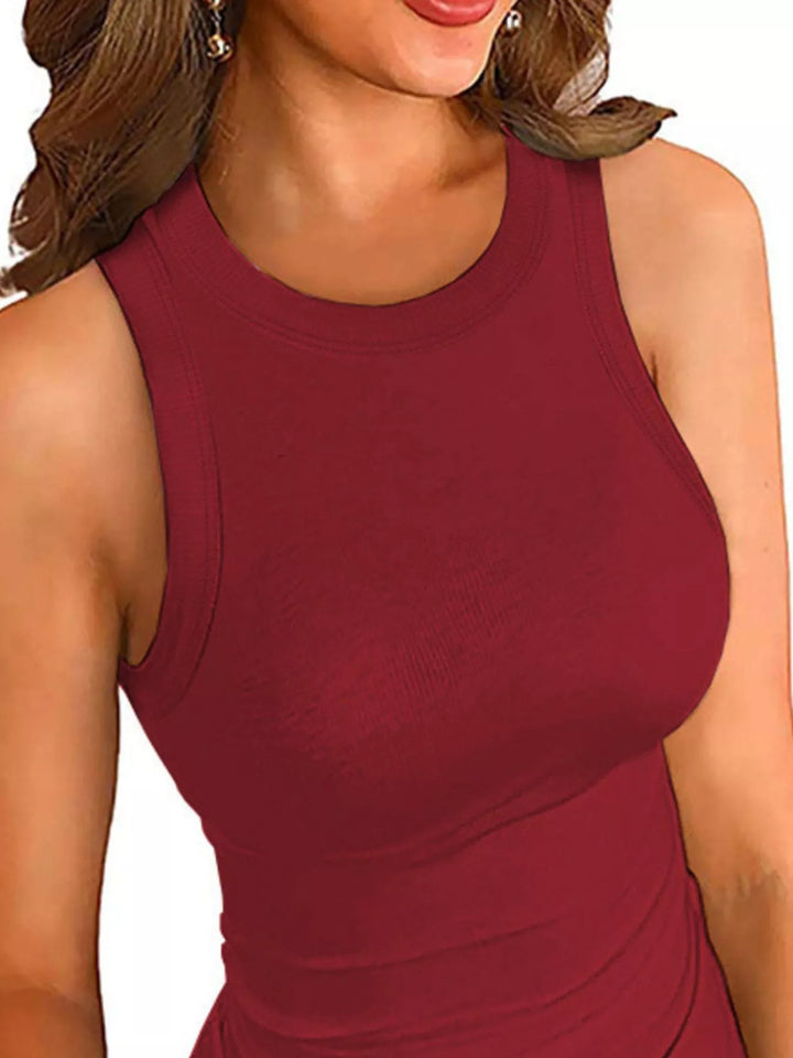 Fitted ribbed round-neck sleeveless tank top