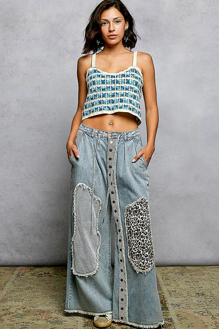 Cropped sleeveless crochet cami with scalloped edge