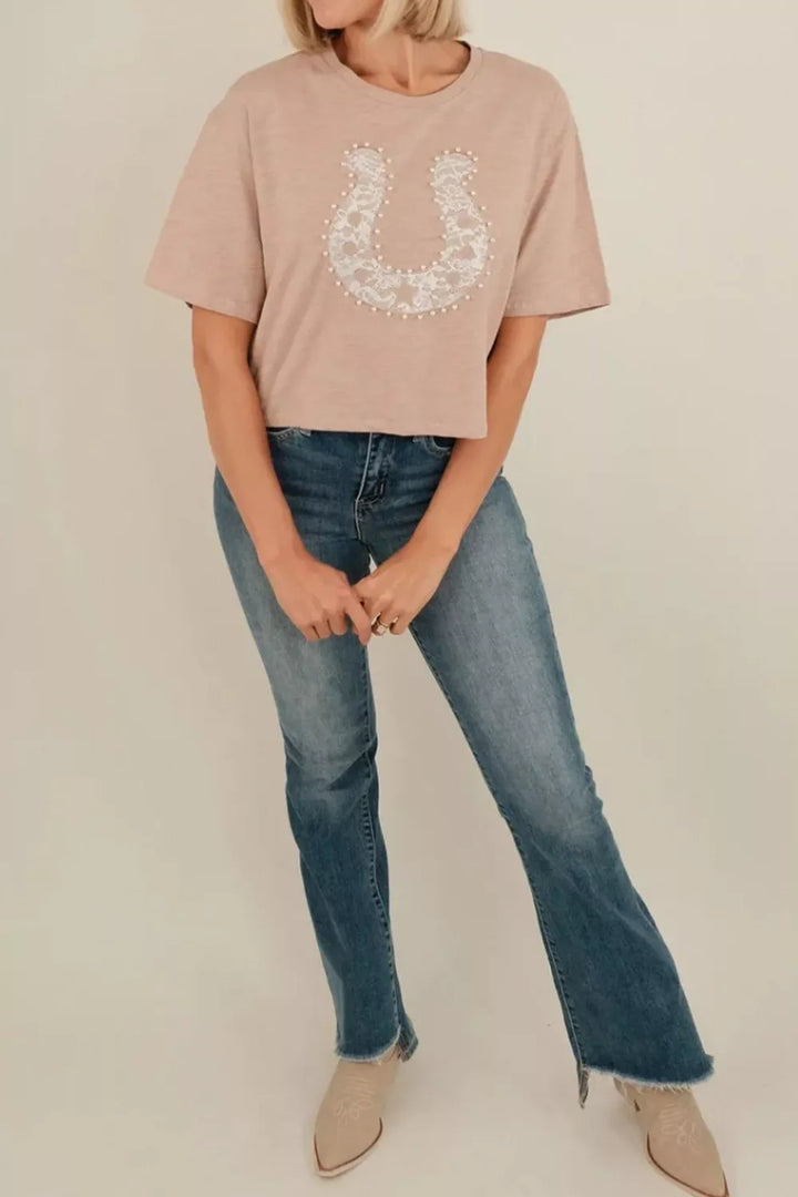 Horseshoe lace appliqué pearl-beaded short-sleeve tee
