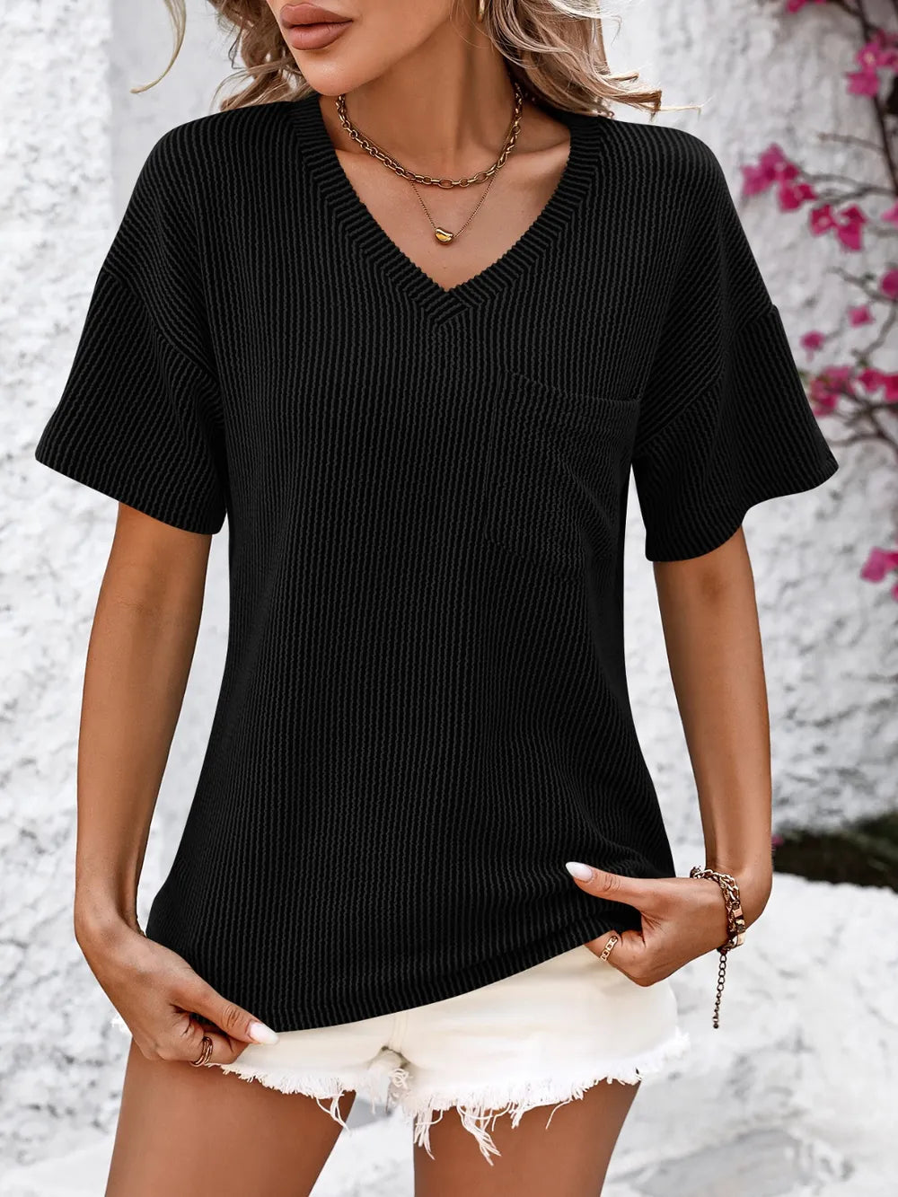 Ribbed V-neck dropped-shoulder tee with chest pocket