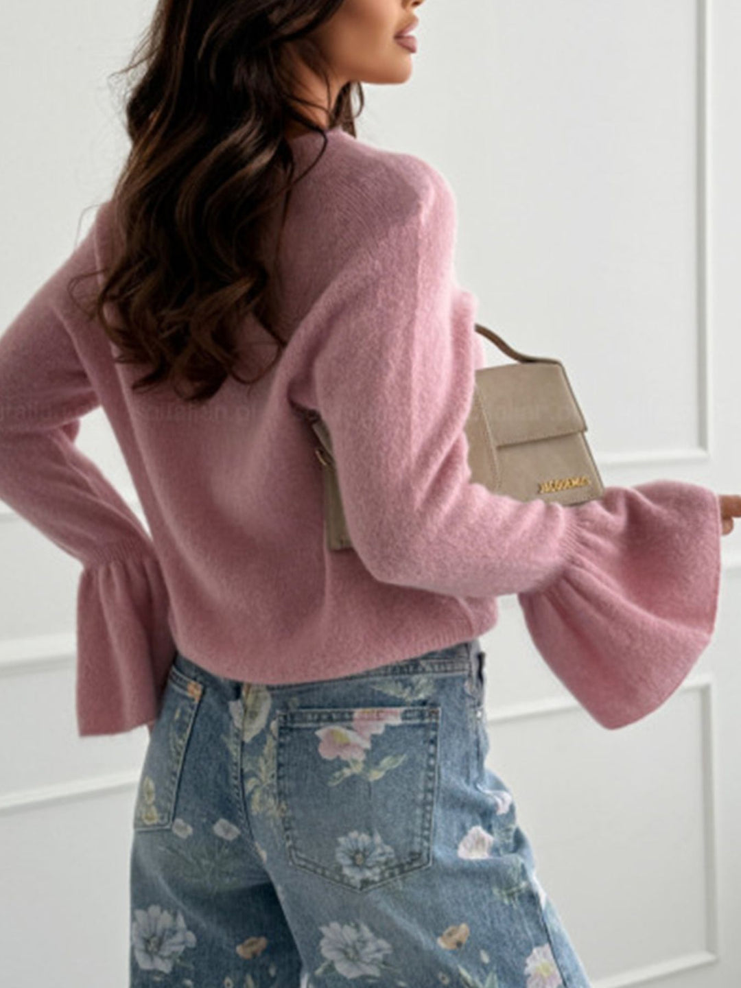 Round neck flounce sleeve ribbed knit sweater