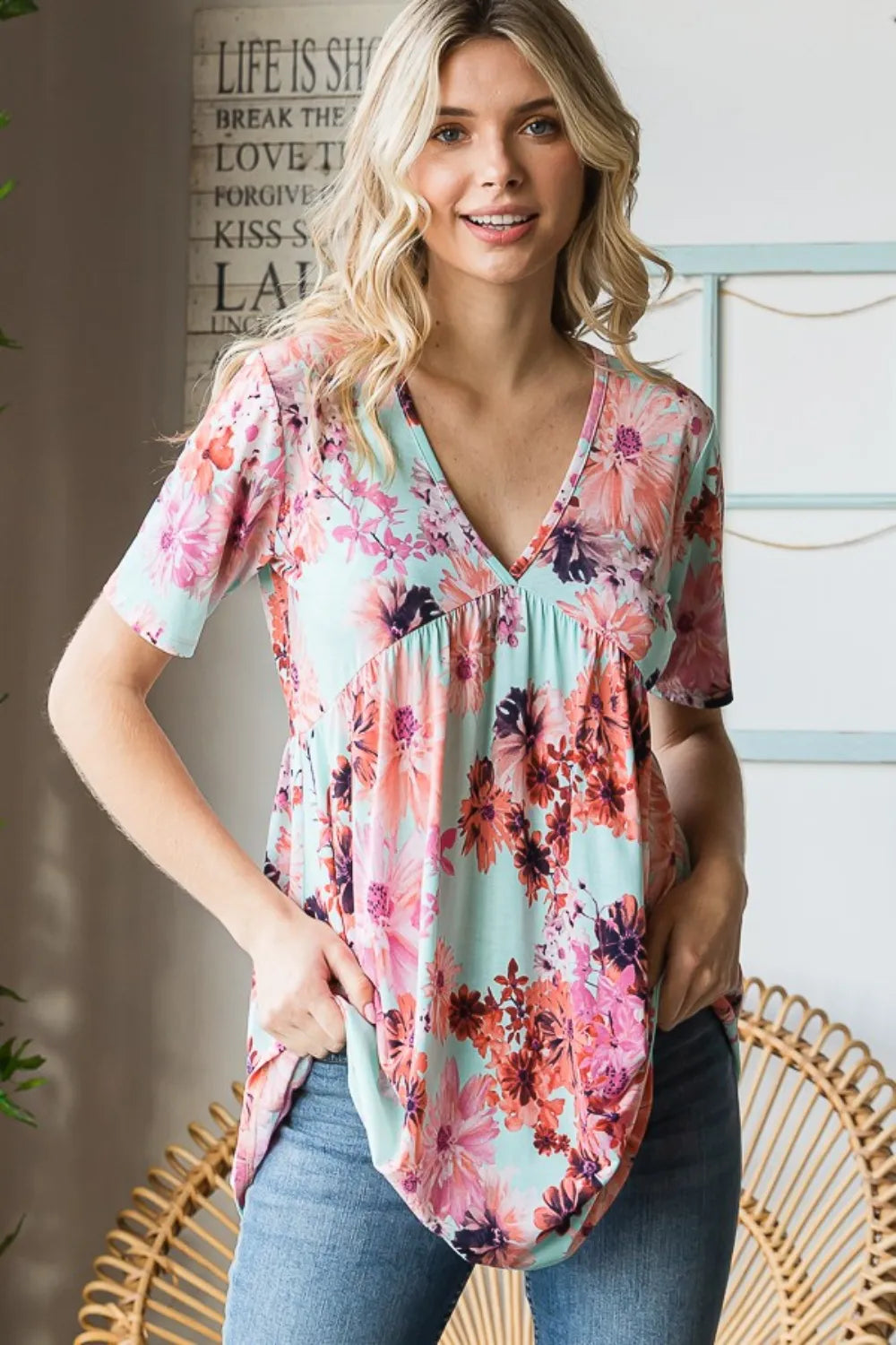 Floral V-neck short sleeve babydoll tunic top