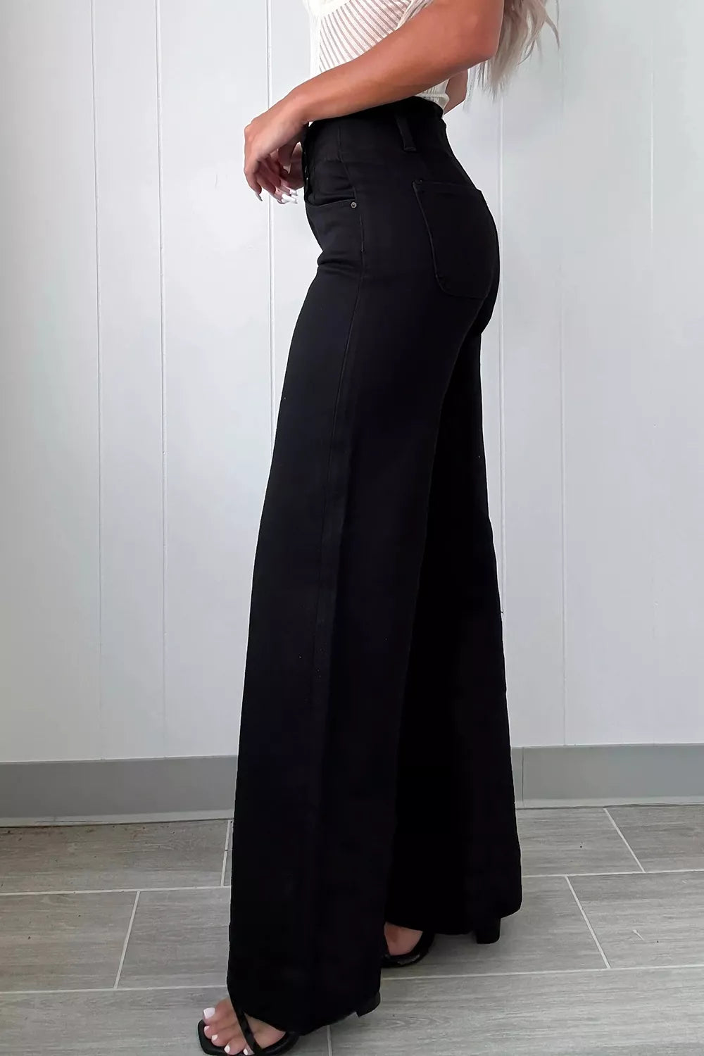 Two-button high-rise wide-leg flare jeans