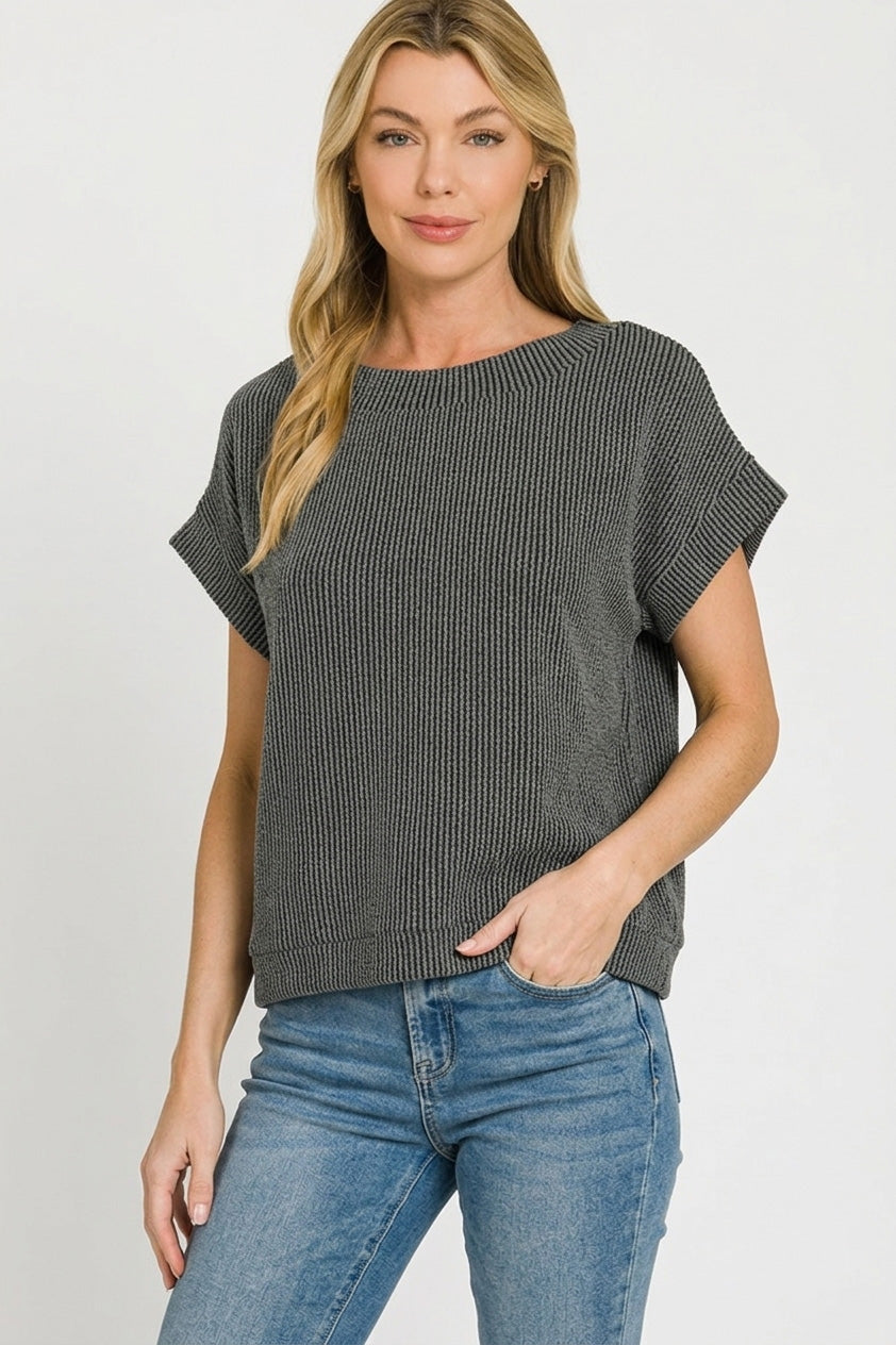 Raised rib knit boxy top with short sleeves