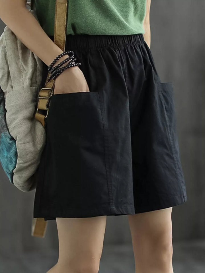 Black Wide-leg elastic waist shorts with patch pockets