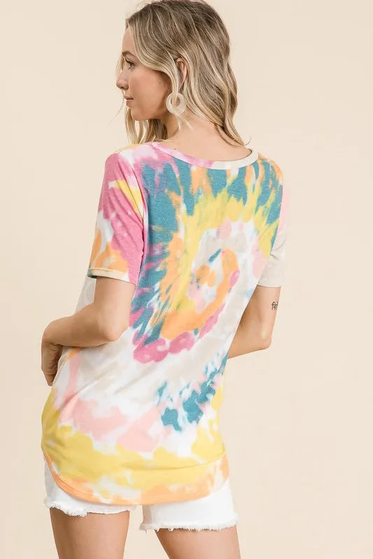 Circular tie-dye print V-neck short sleeve top