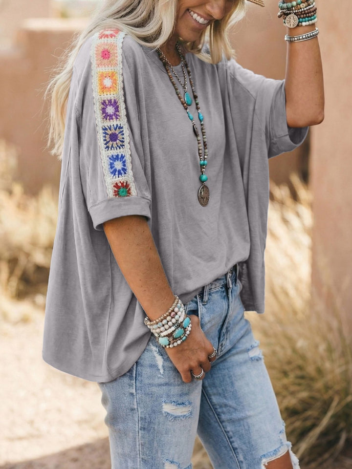 Boxy short-sleeve tee with crochet granny-square trim