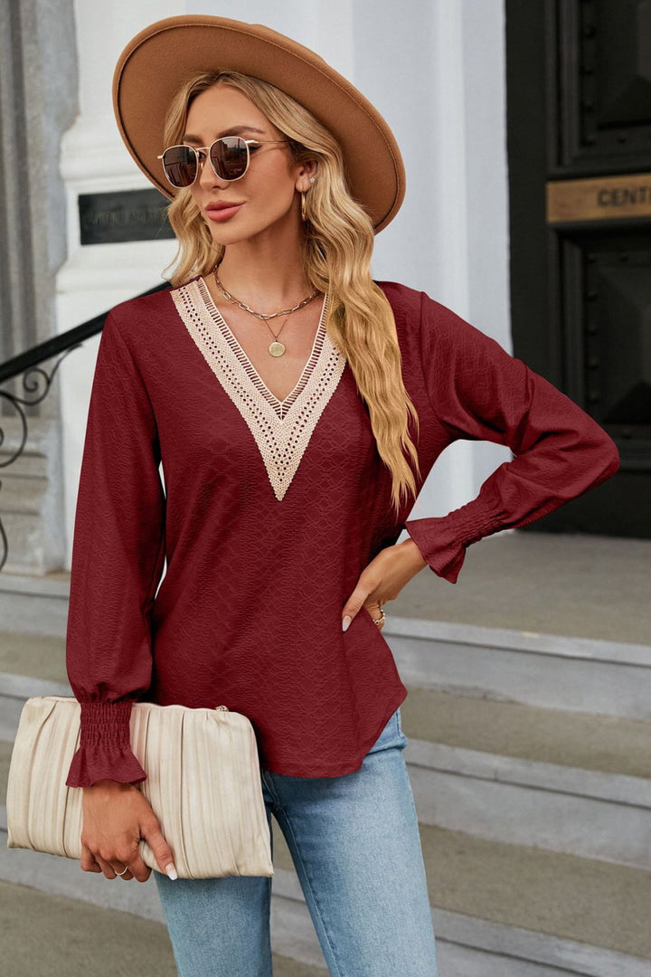 Contrast crochet V-neck blouse with flounce sleeves