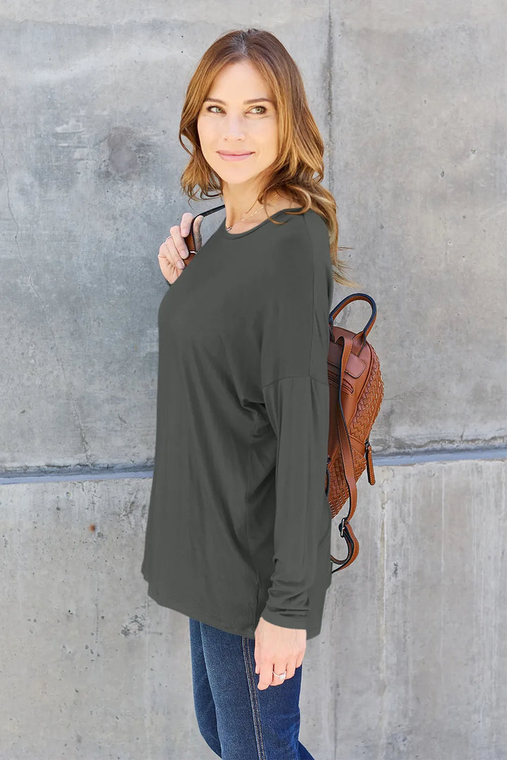 Dropped-shoulder round neck long sleeve knit top