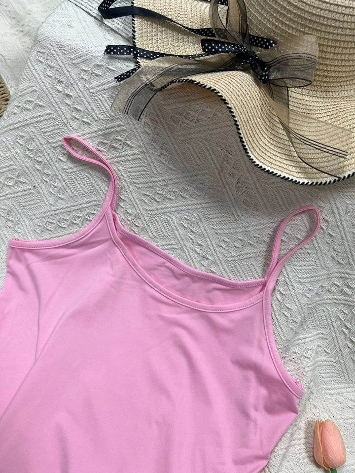 Fitted spaghetti strap scoop neck cropped cami