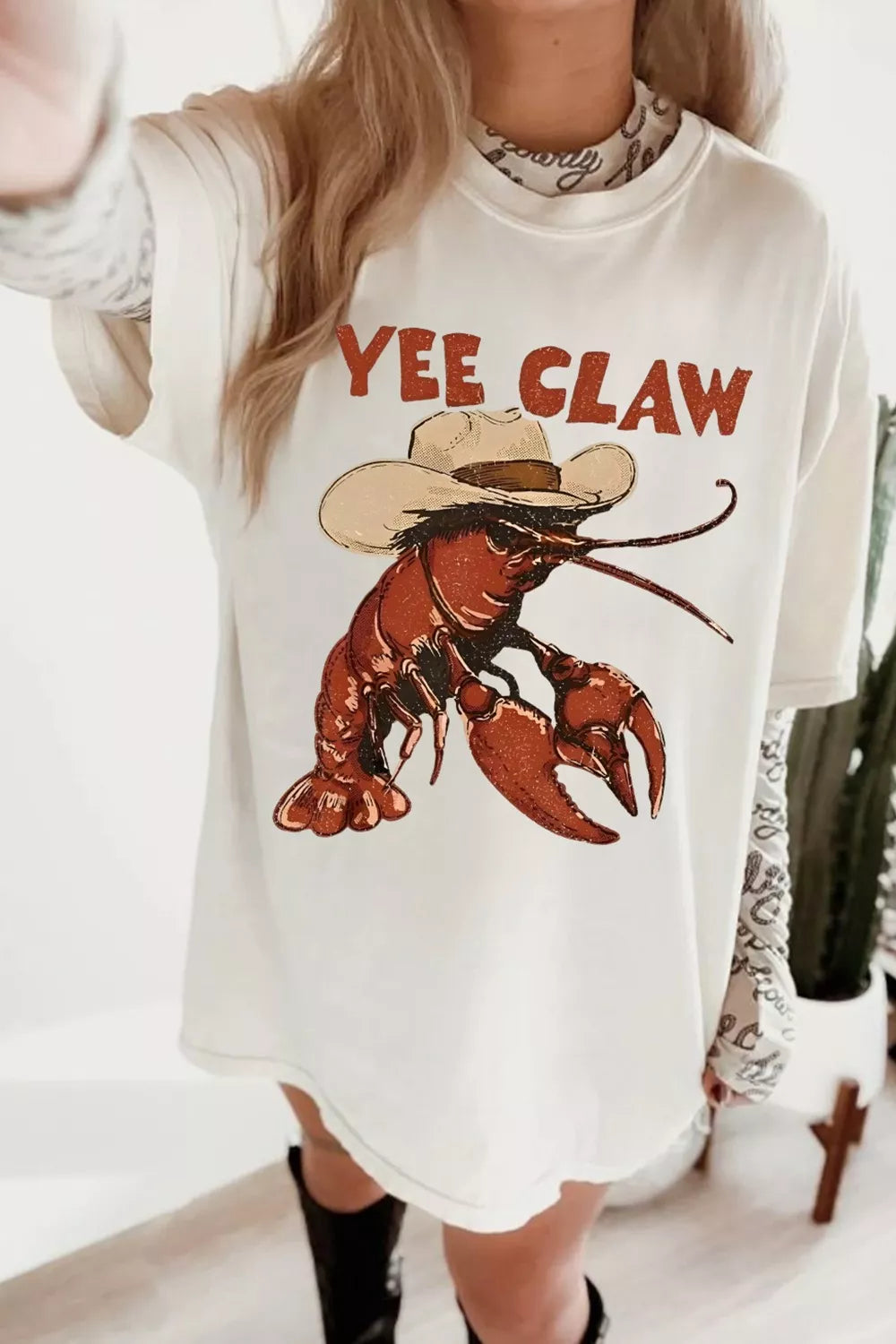 Yee Claw crawfish cowboy graphic oversized crew neck tee