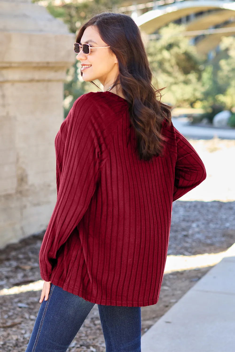 Relaxed ribbed knit round neck long sleeve top