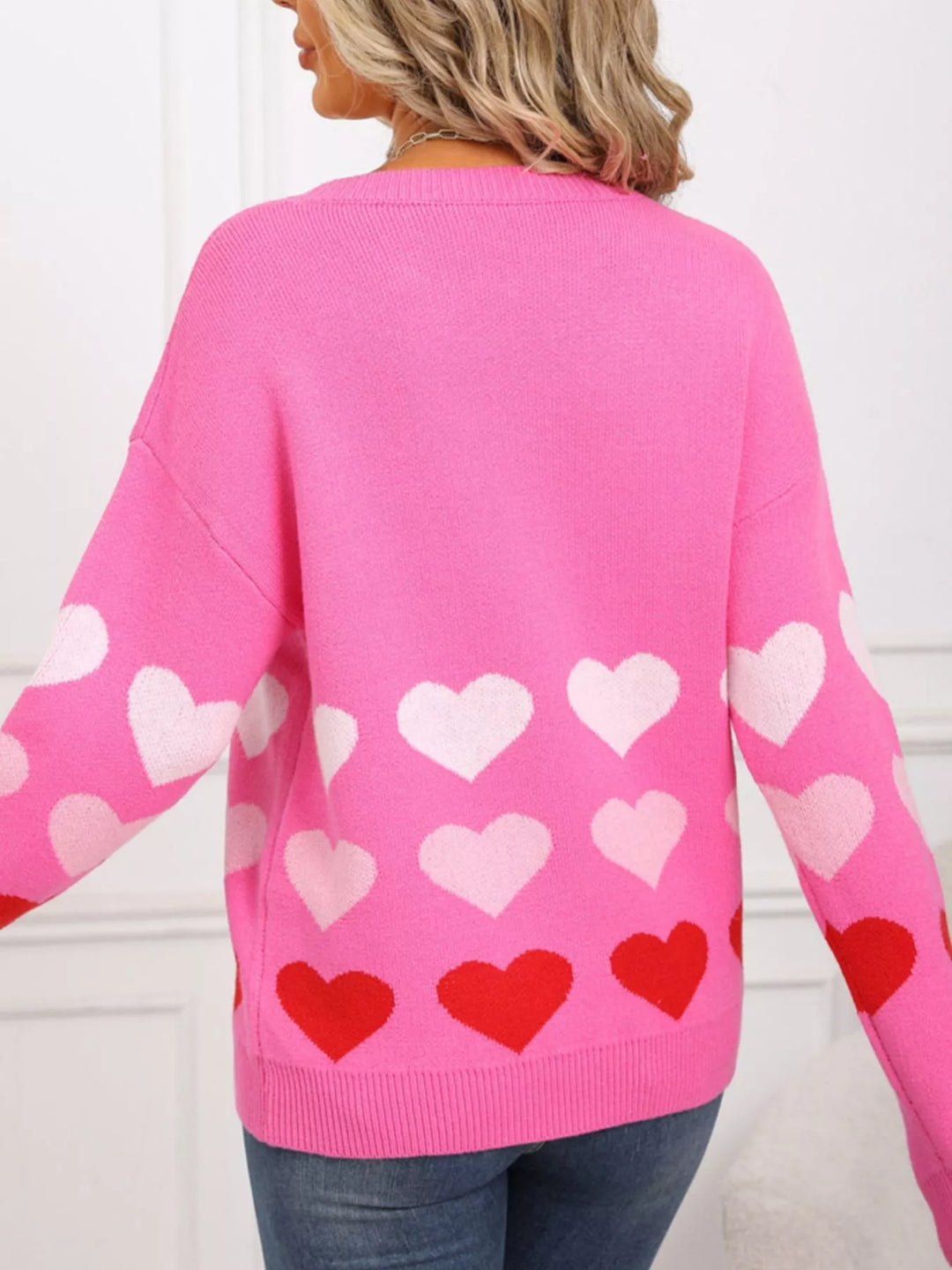 Heart pattern crew neck sweater with ribbed cuffs