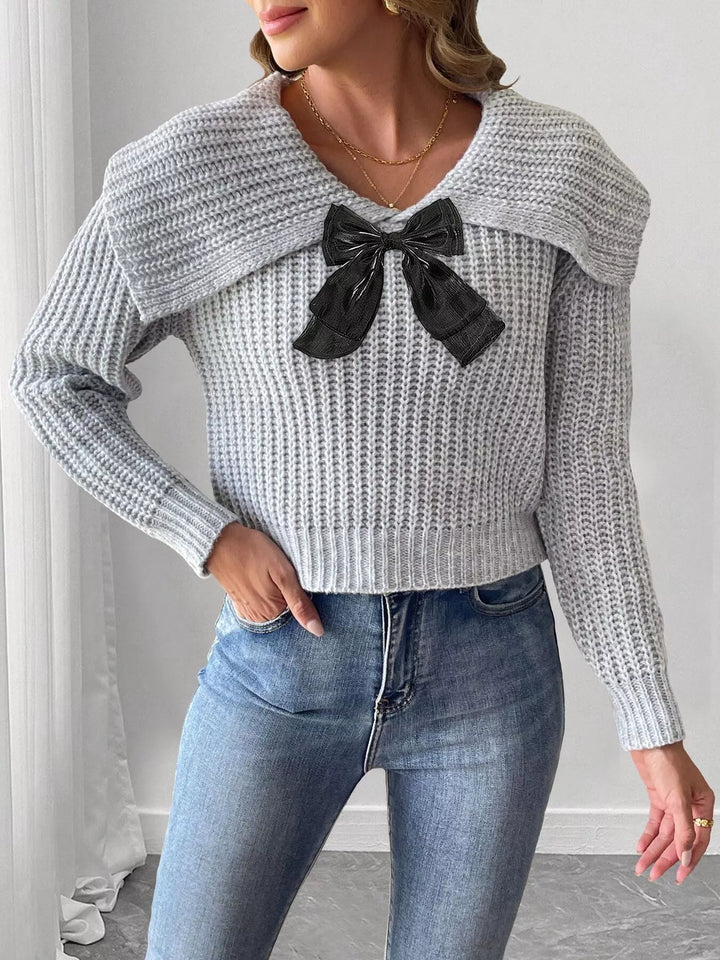 Gray Waffle knit foldover collar sweater with contrast bow