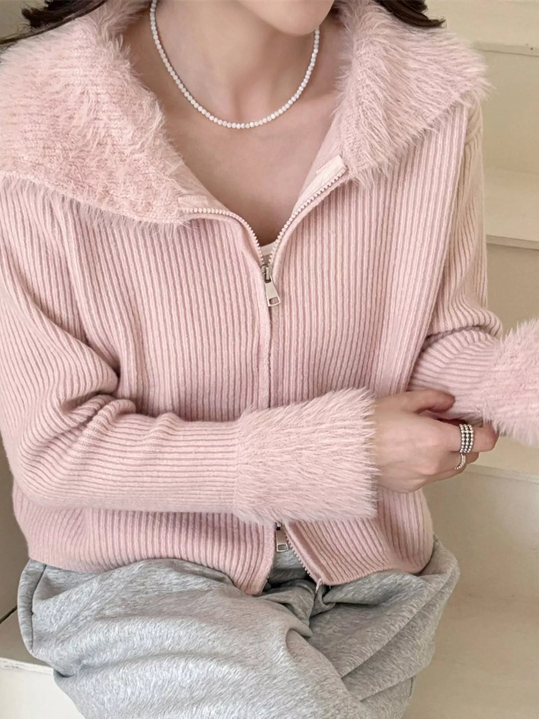 Ribbed knit zip-up cardigan with fluffy faux fur trim