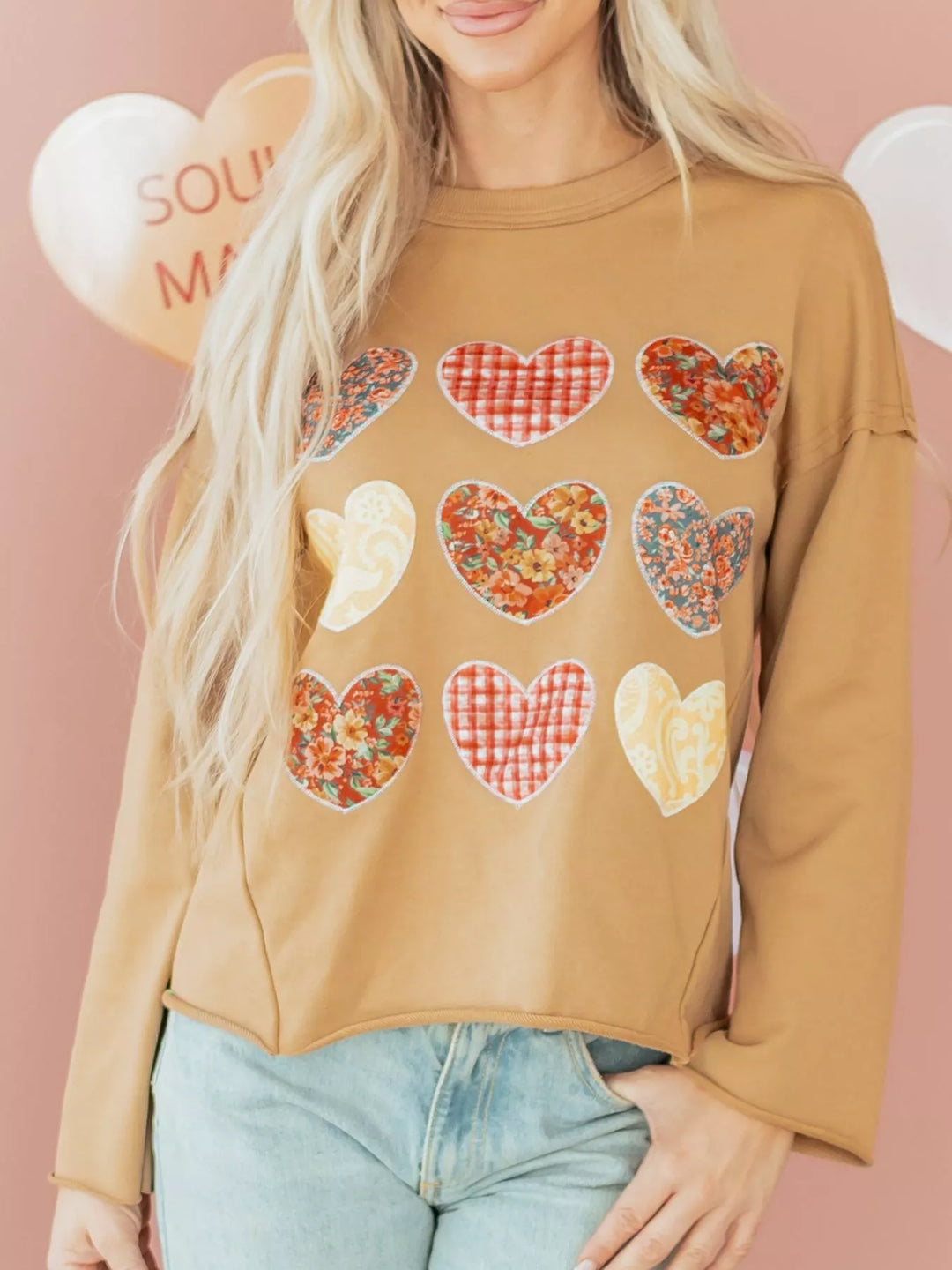 Camel Floral heart patch mineral wash crewneck sweatshirt