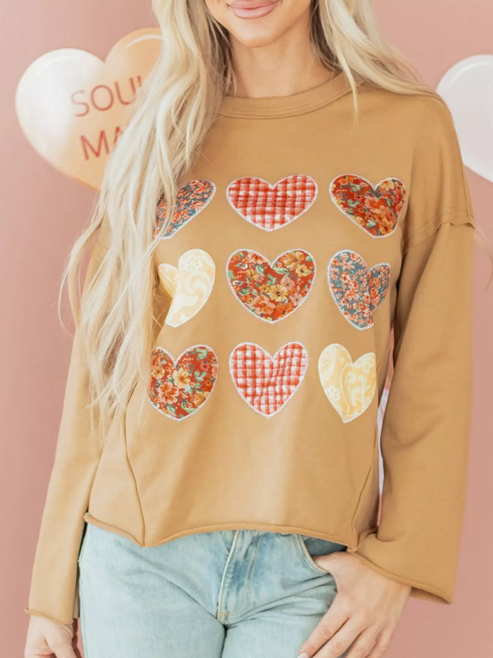 Camel Floral heart patch mineral wash crewneck sweatshirt