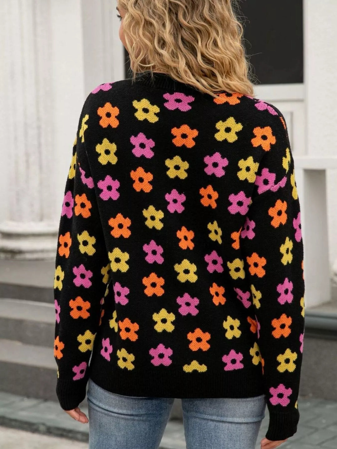 Retro daisy floral crew neck knit sweater