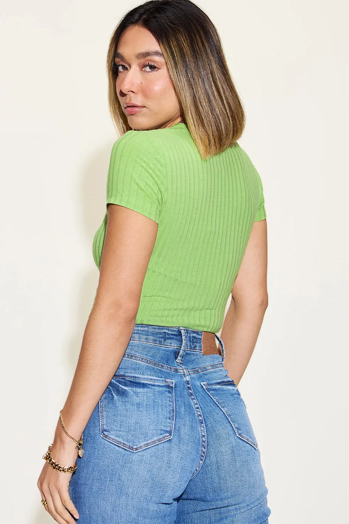 Ribbed round neck short sleeve crop top