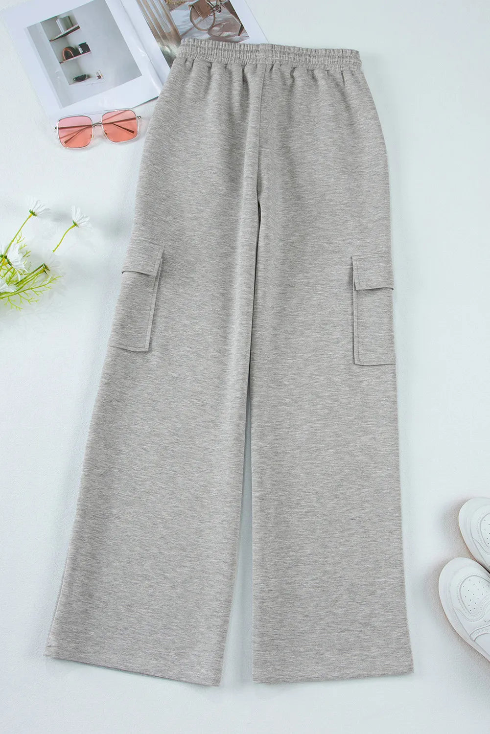 Drawstring wide-leg cargo pants with side pockets