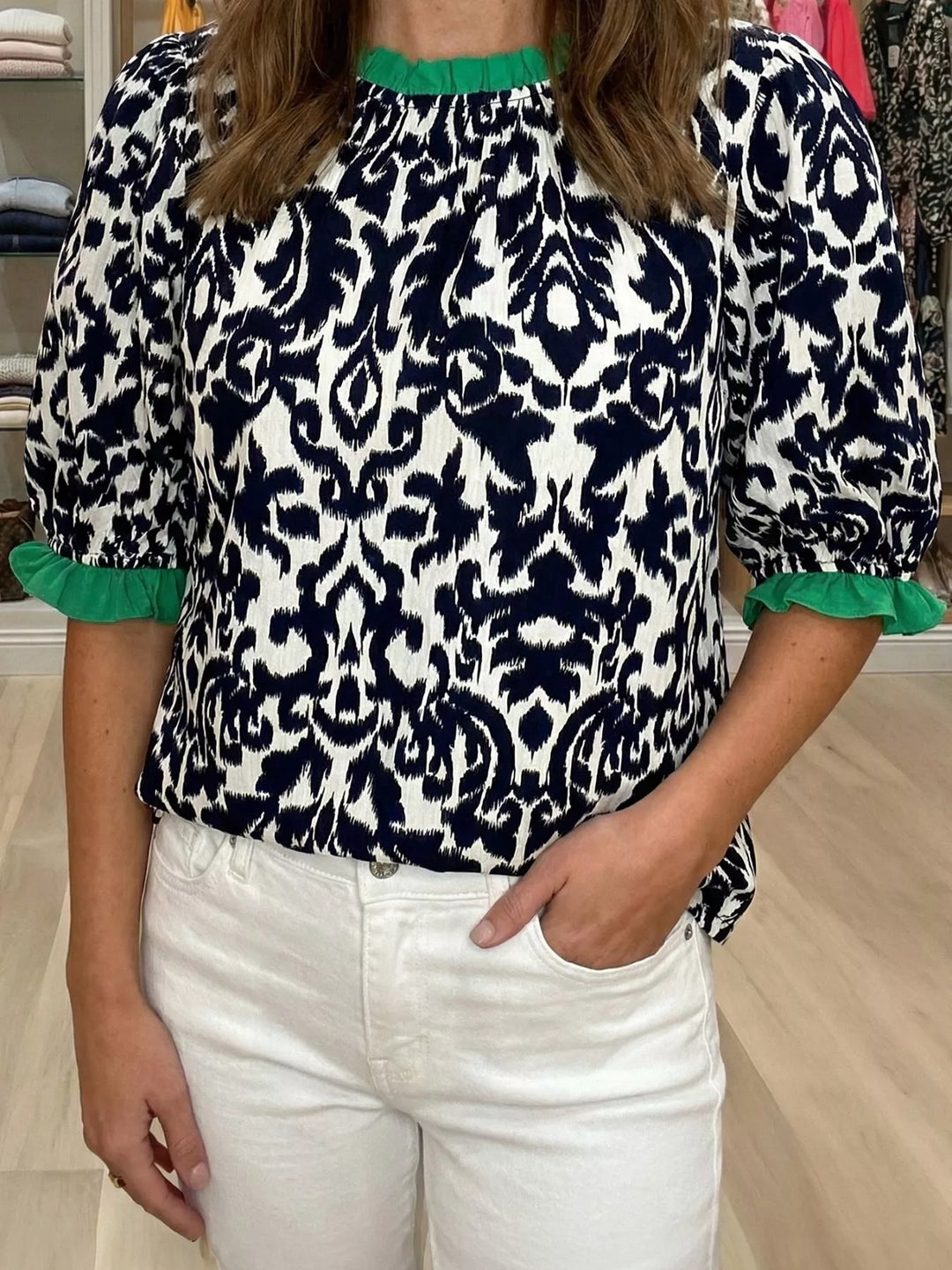 Ruffle contrast trim damask print puff sleeve blouse