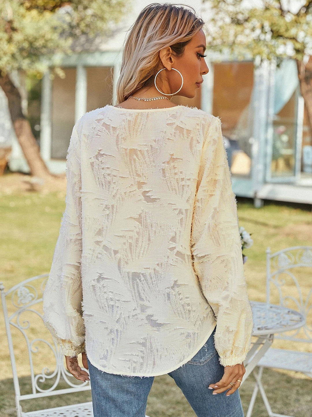 Textured v-neck blouse with balloon sleeves