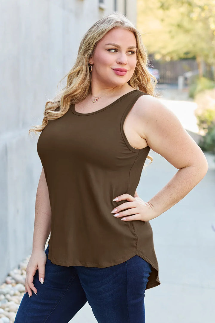 Round neck curved hem rayon tank top