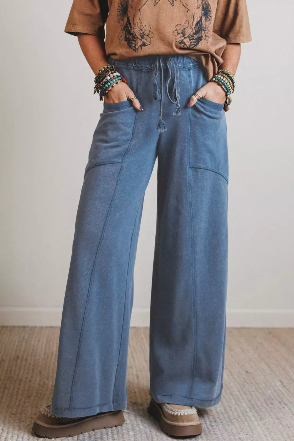 Medium Relaxed wide-leg cotton drawstring pants with side pockets