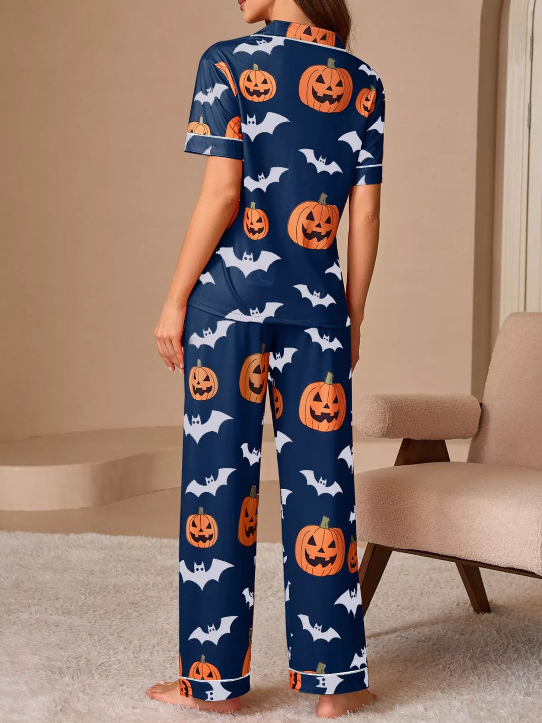 Pumpkin and bat print short sleeve pajama set with piped trim
