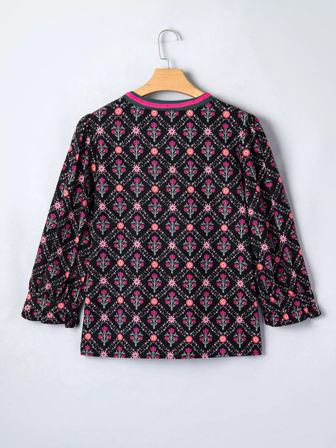 Vintage floral contrast V-neck blouse with bracelet sleeves