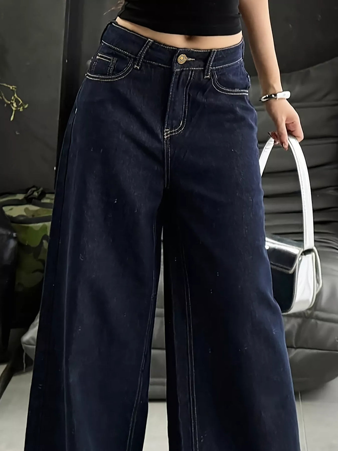 High-rise wide leg jeans with contrast topstitching