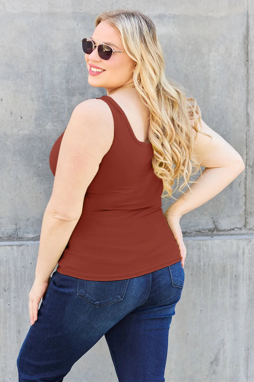 Square neck wide-strap tank top with stretch