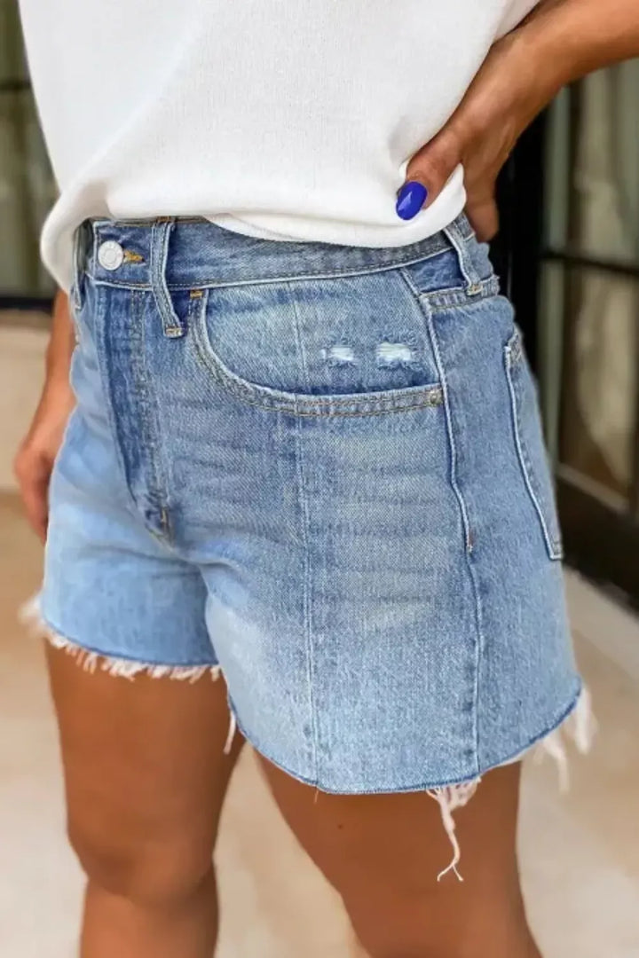 Frayed hem high-waisted denim shorts