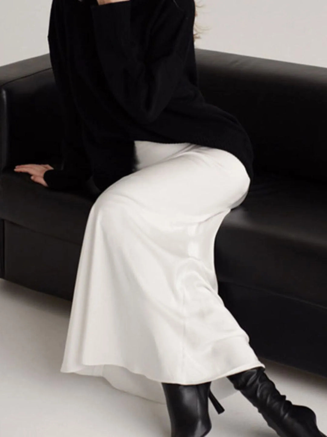 Fitted high-waist satin maxi skirt with flared hem
