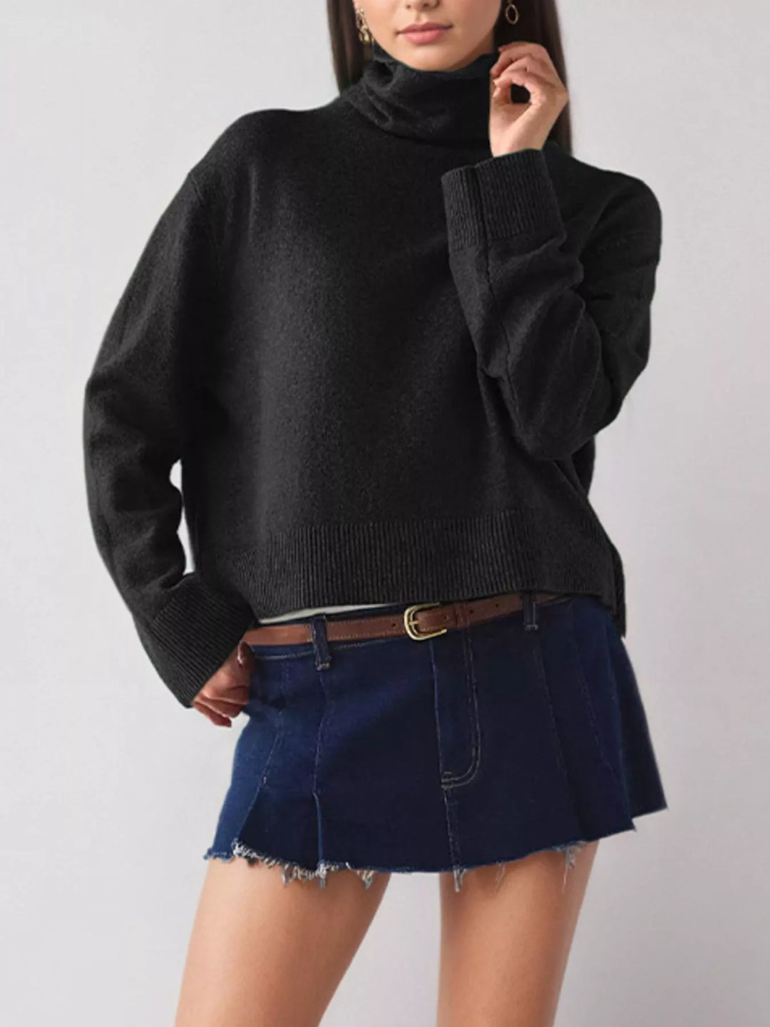 Turtleneck drop shoulder sweater with ribbed hem